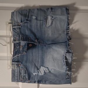 Maurices Edgely jean shorts, size 14